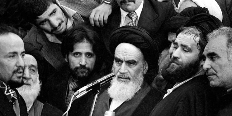 بیانات ۴۳ سال پیش امام خمینی(ره) درباره بدحجابی و بی‌عفتی+فیلم