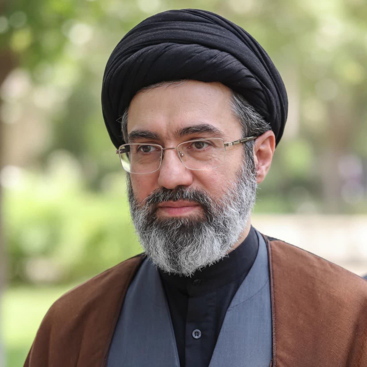 خدمت به پدر در زندگی حضرت آقا تأثیر گذاشت