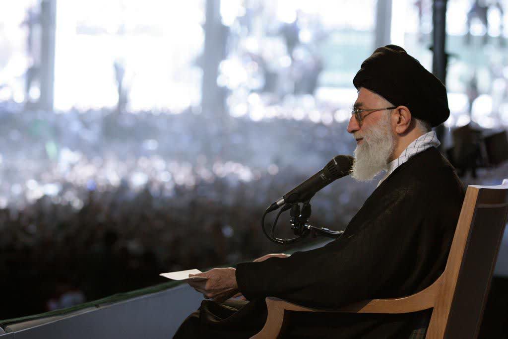 مردم قهرمان اصلی انقلاب